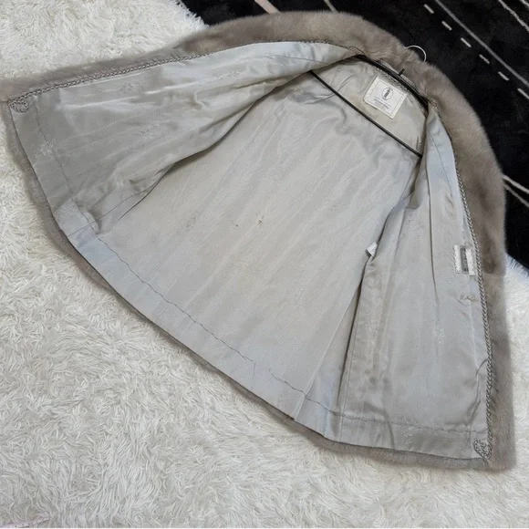 Saga vintage Sapphire Mink fur Coat - Picture 3 of 16